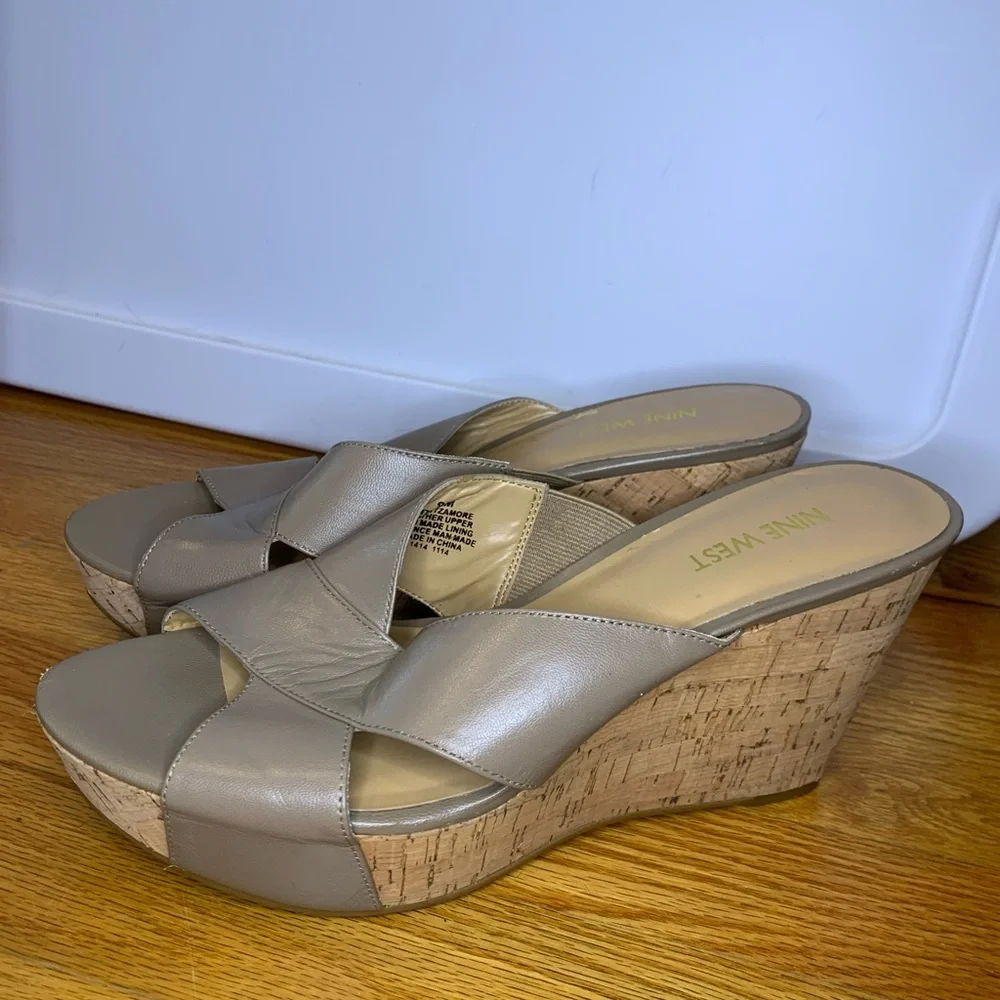 EUC Nine West Wedge Sandal
